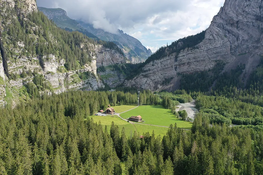 Bauernhaus und Berghotel Waldhaus im Gasterntal