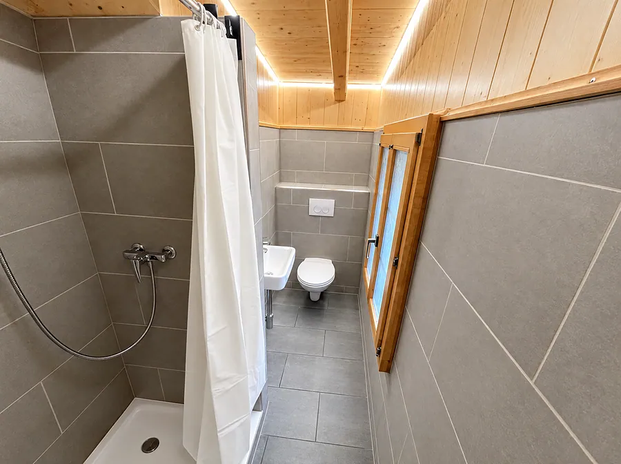 Dusche und WC